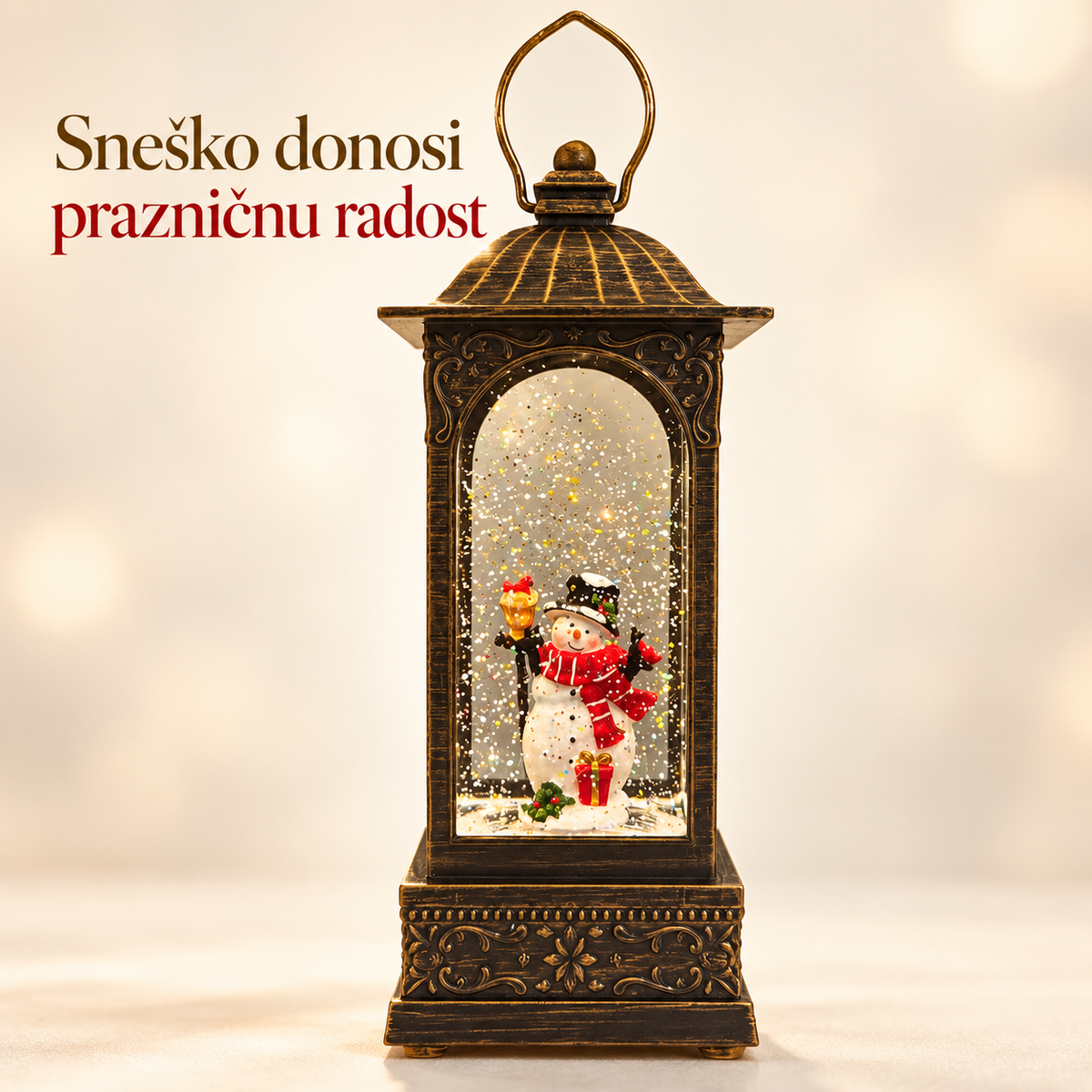 Visoki bronzani novogodišnji fenjer sa Sneškom Belićem i crvenim šalom