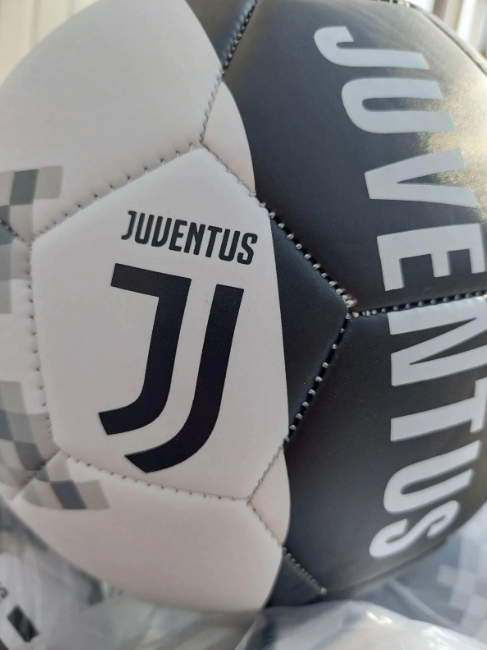 Juve fudbalska lopta